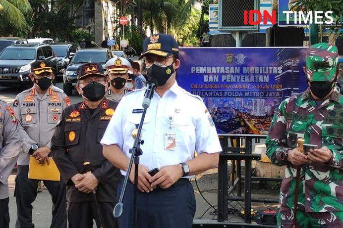 Polda Metro Jaya, Pangdam Jaya, dan Pemprov DKI Jakarta gelar apel Operasi Aman Nusa II di Polda Metro Jaya, Jumat (2/7/2021). (IDN Times/Irfan Fathurohman)