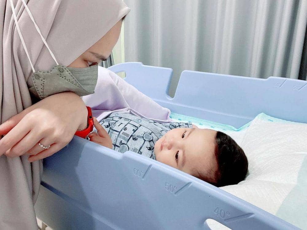 Cut Meyriska (instagram.com/cutratumeyriska)