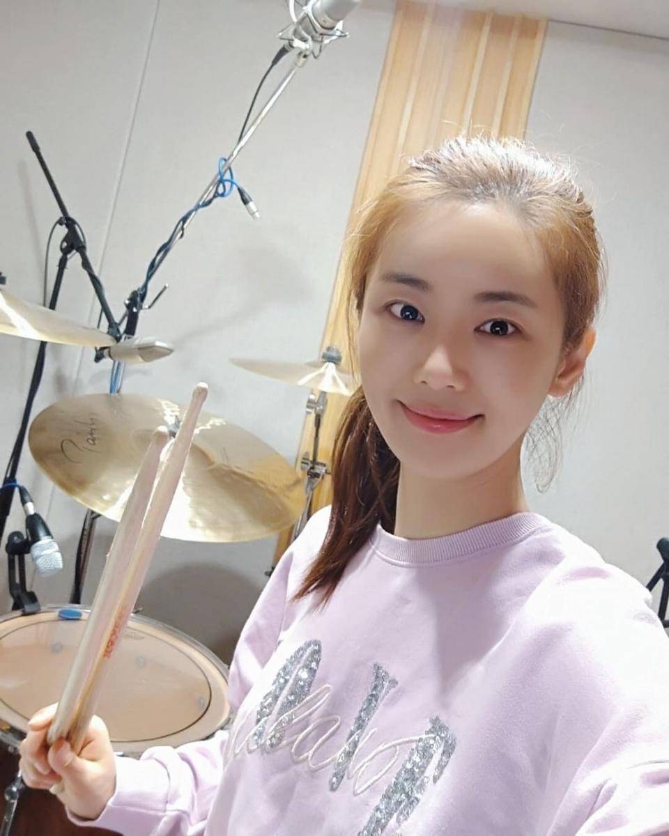 Lee Ga Ryeong (instagram.com/viollet1002)