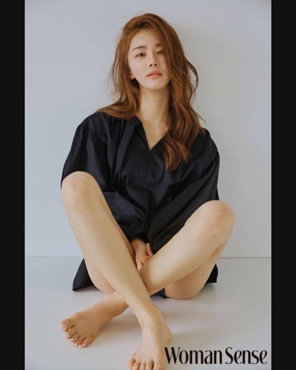 Lee Ga Ryeong (instagram.com/viollet1002)