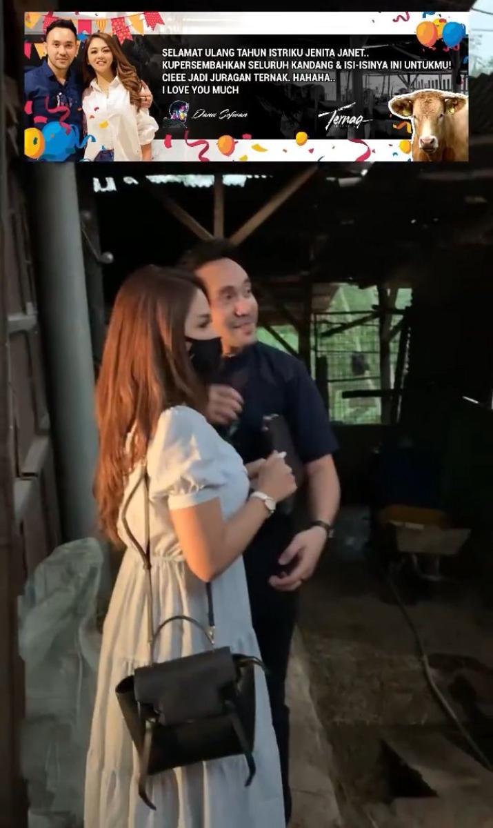 Diberi Hadiah Peternakan, 10 Potret Manis Jenita Janet dan Danu Sofwan