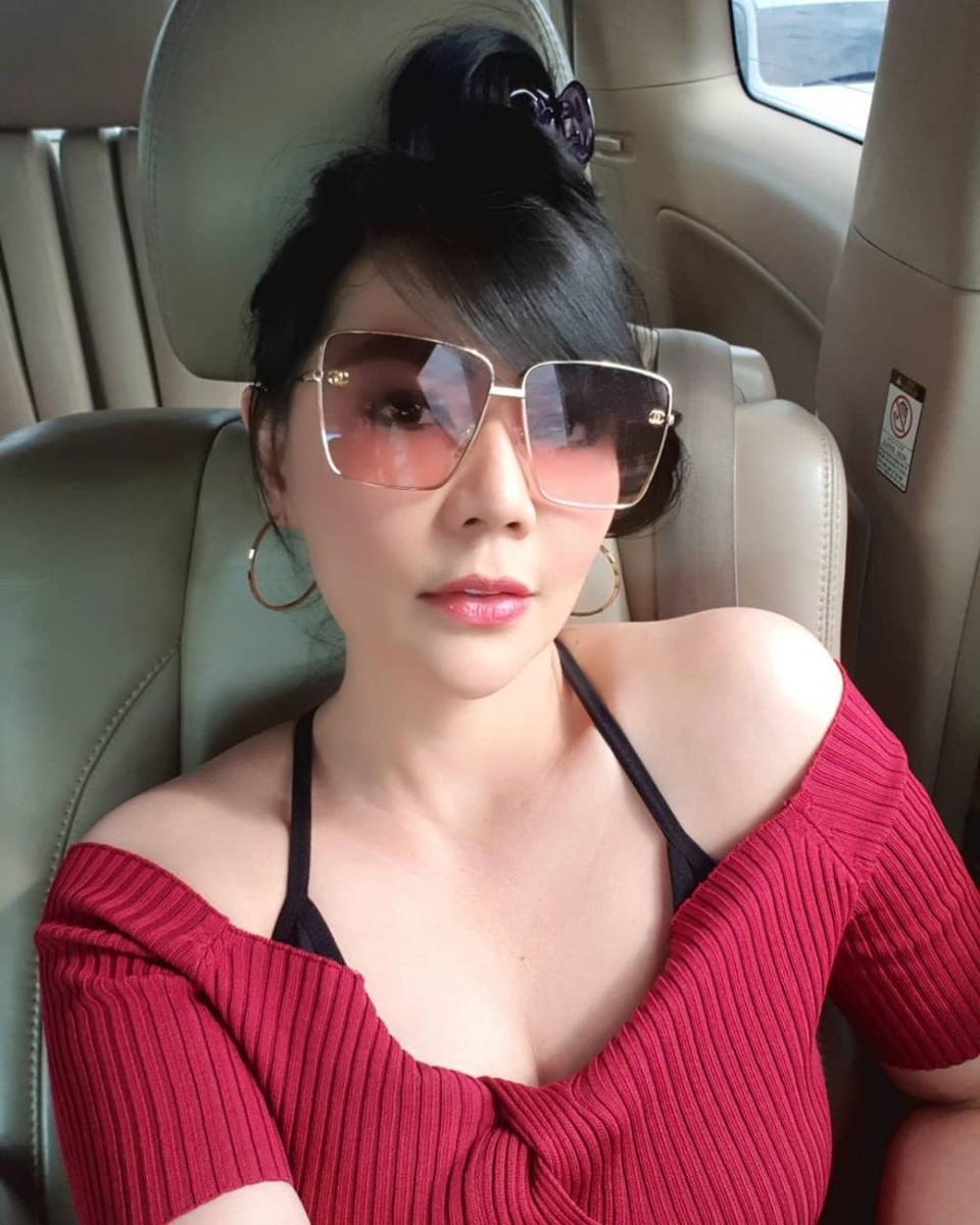 10 Potret Awet Muda Tessa Kaunang di Usia 44 Tahun, Cetar Bingo!