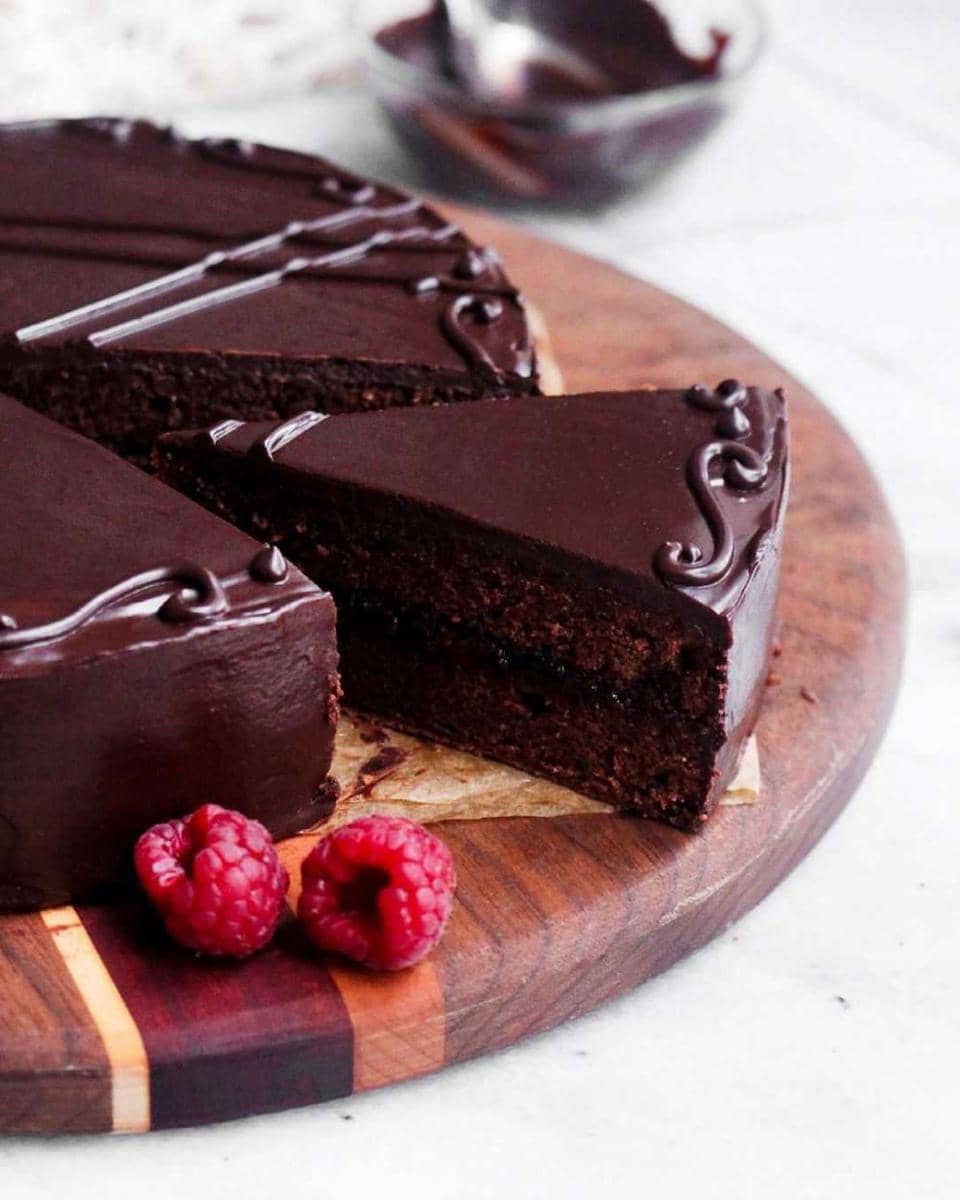 sachertorte (instagram.com/scientifically.sweet)