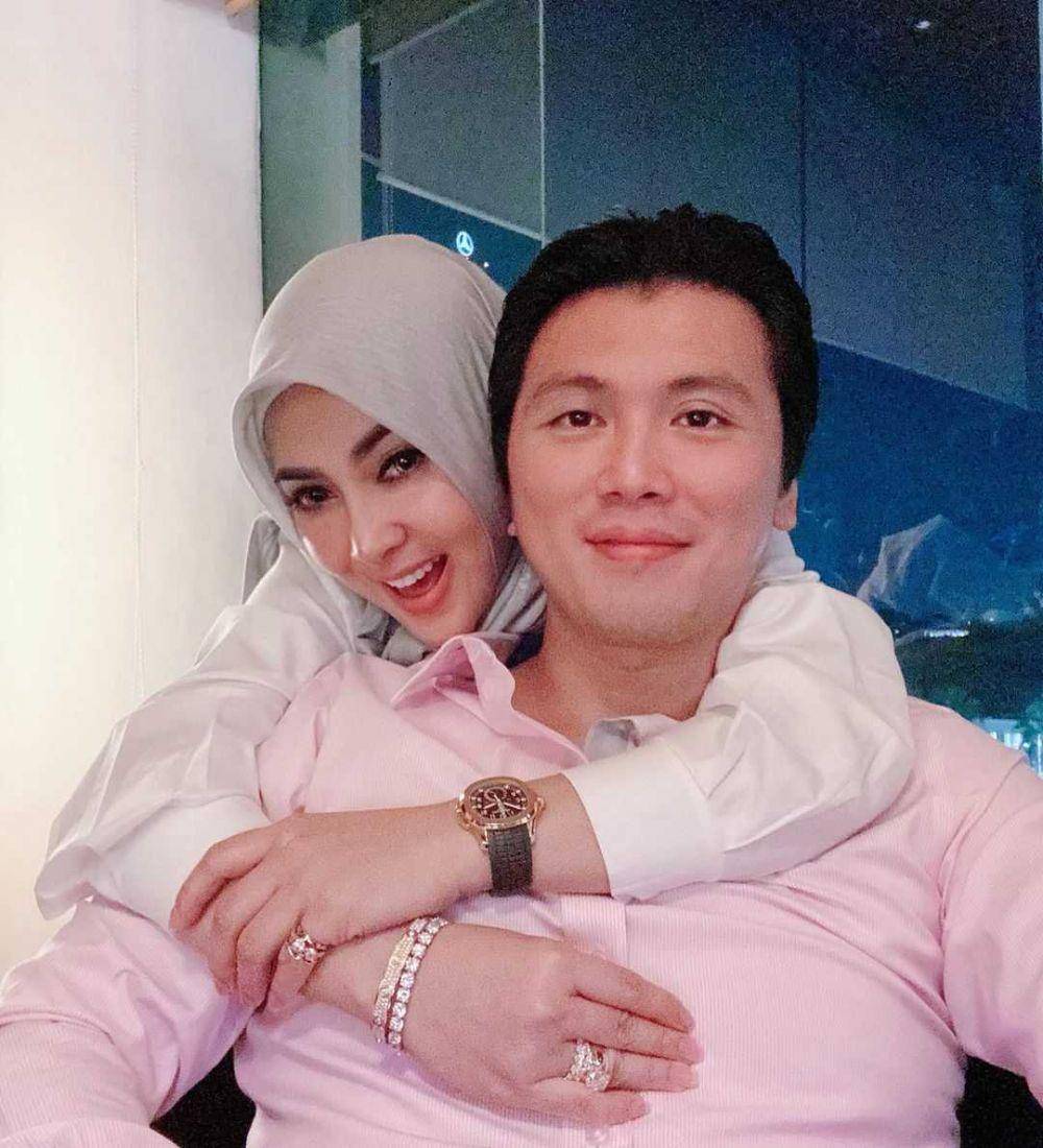 Syahrini dan Reino Barack (instagram.com/princessyahrini)