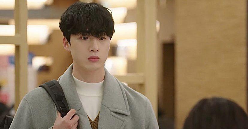 Gak Ribet, 9 Outfit Jung Seok 'Sunbae' di MRIAG Ini Bikin Auto Kece!