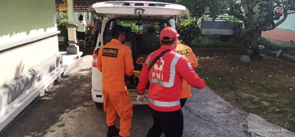 Penemuan jenazah KMP Yunicee di Perairan Cekik. (Dok.IDN Times/Basarnas Bali)