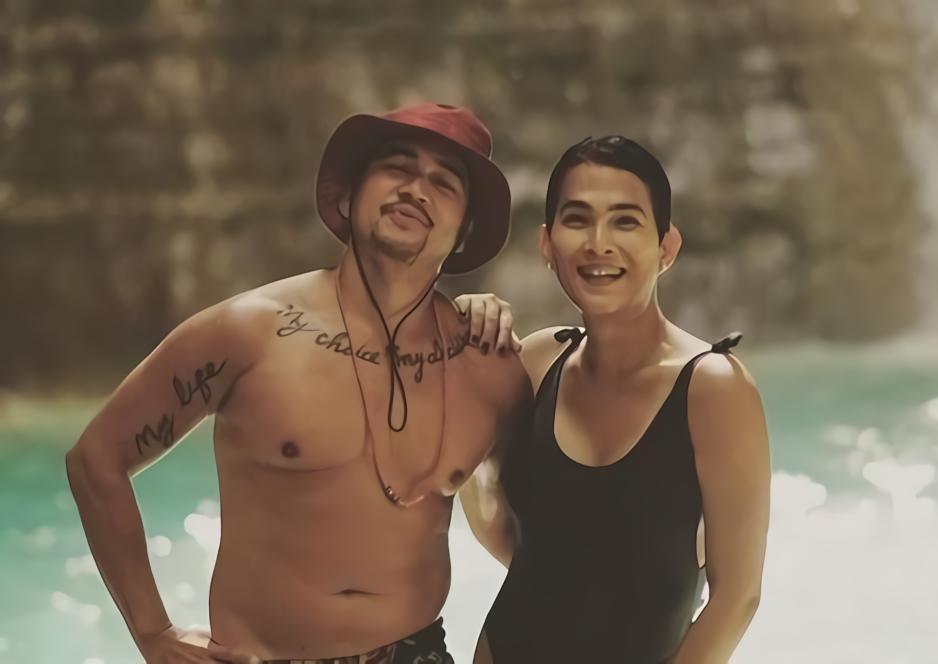 Akui Transgender, 10 Penampilan Oscar Lawalata yang Kian Anggun
