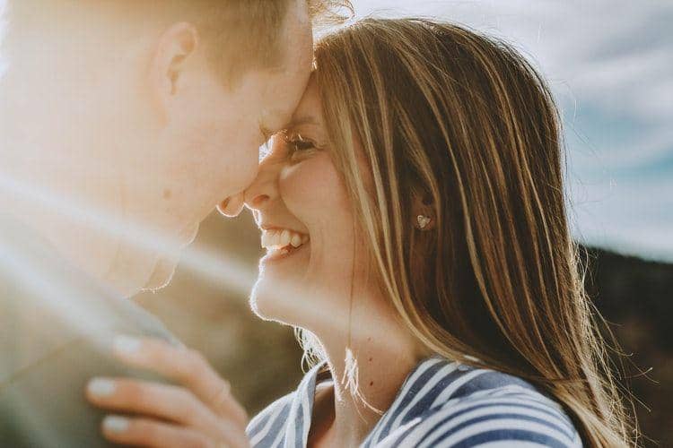 Ilustrasi pasangan (unsplash.com/noellerebekah)