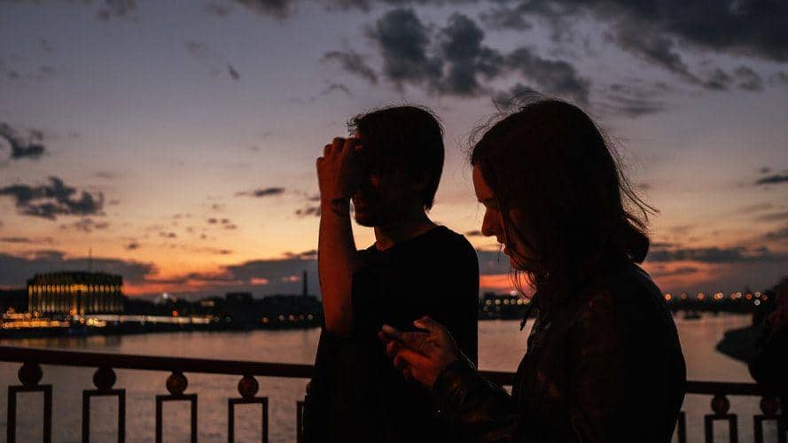 Ilustrasi pasangan (unsplash.com/tobolenkoph)