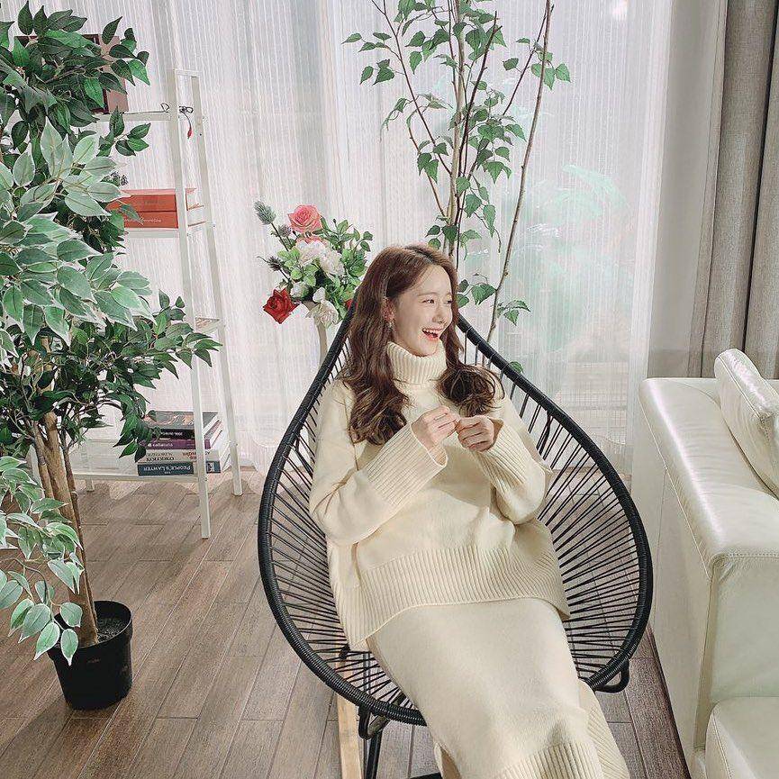 Yoona SNSD (instagram.com/yoona__lim)