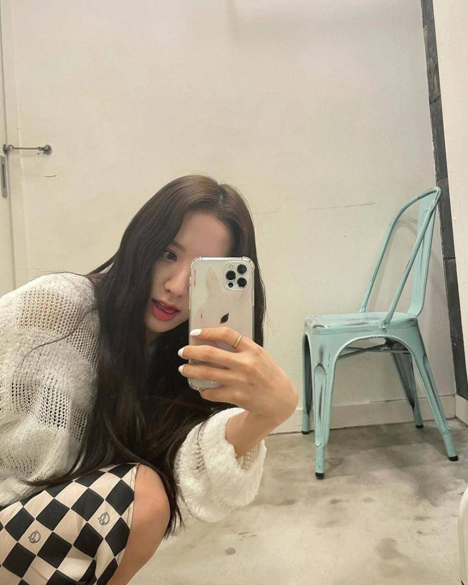 Bona WJSN (instagram.com/bn_95819)