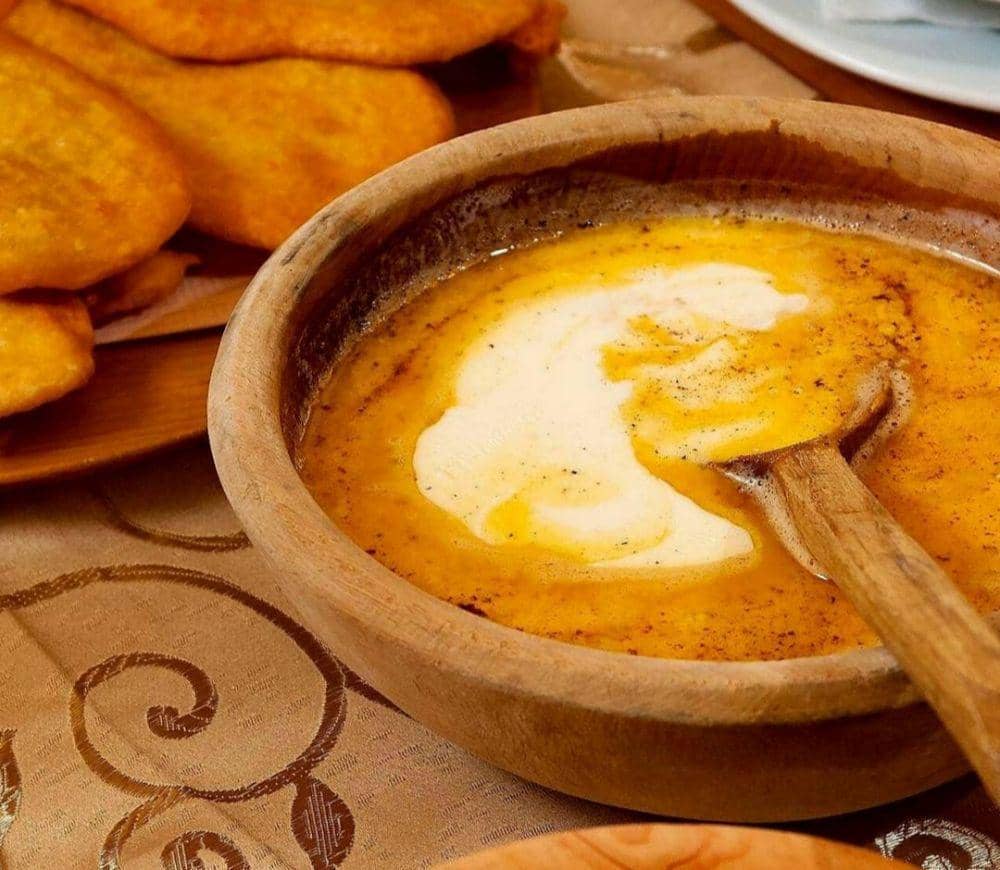 uštipci s lučinicom (Instagram.com/thetasteatlas)