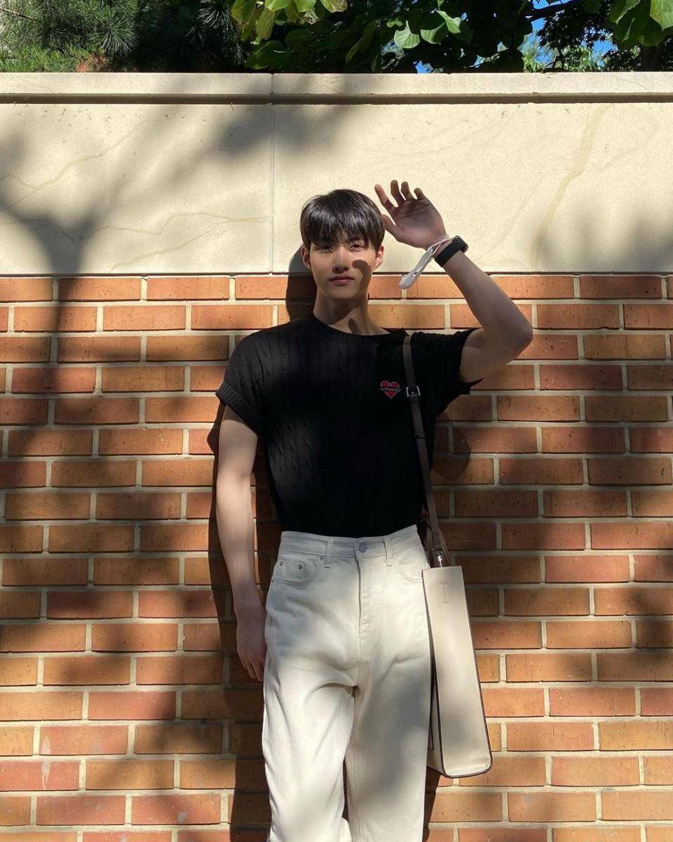 Yeo One PENTAGON (instagram.com/9oo_sebumps)