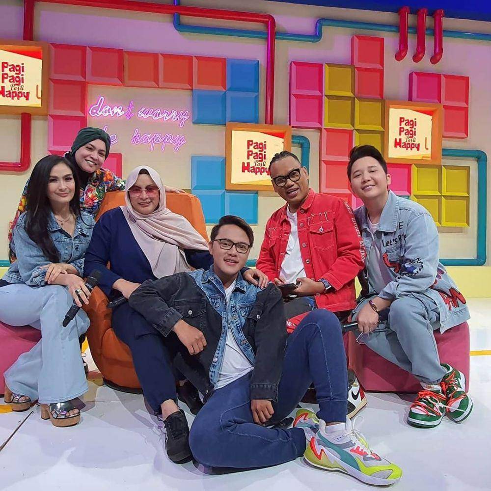 Jane Shalimar dan sahabat artisnya (instagram.com/janeshalimar_1)