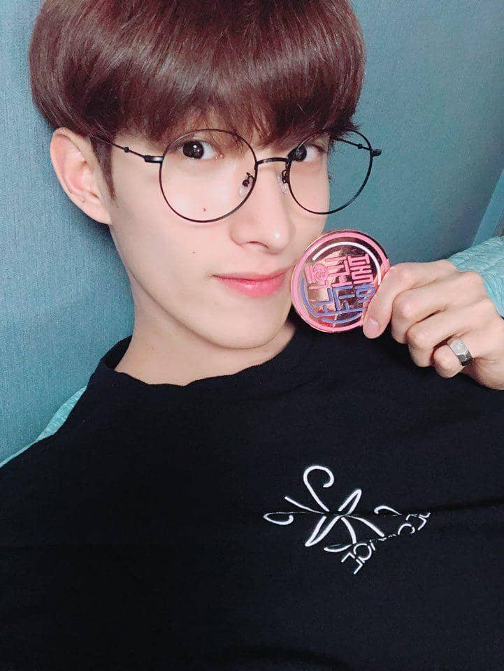 DK SEVENTEEN (twitter.com/pledis_17)