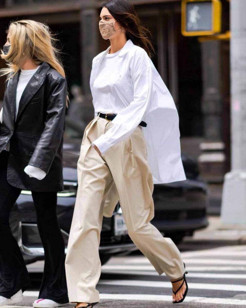 penampilan Kendall Jenner dengan outfit putih (instagram.com/kendalljenner)