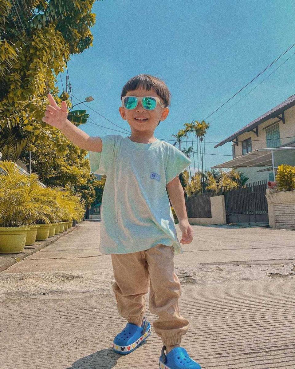 Omorion Dexter Tobing (instagram.com/fellyyoung21)