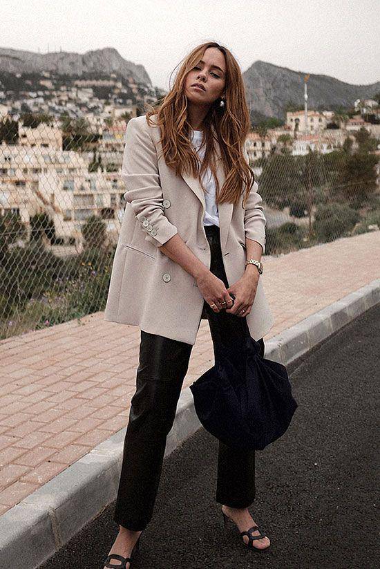tips bergaya smart casual dengan leather pants (bedazelive.com)