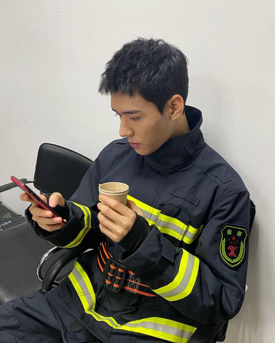 Gong Jun (instagram.com/gongjunhahaha)