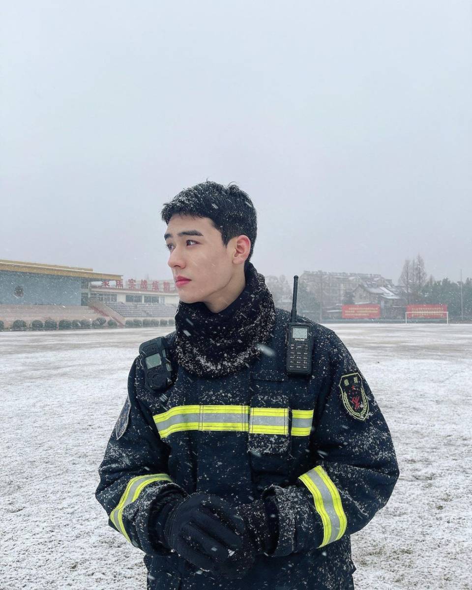 Gong Jun (instagram.com/gongjunhahaha)