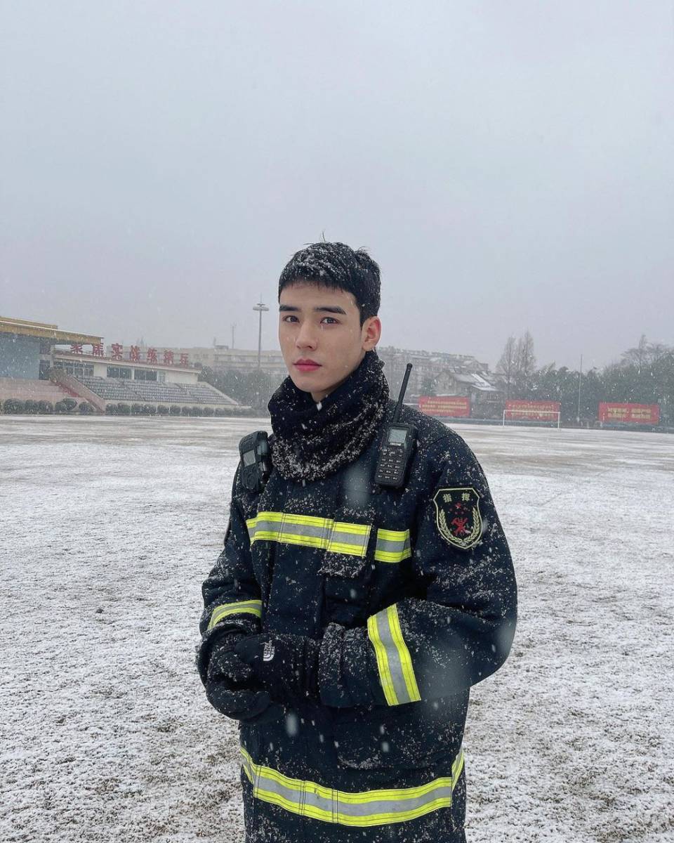 Gong Jun (instagram.com/gongjunhahaha)
