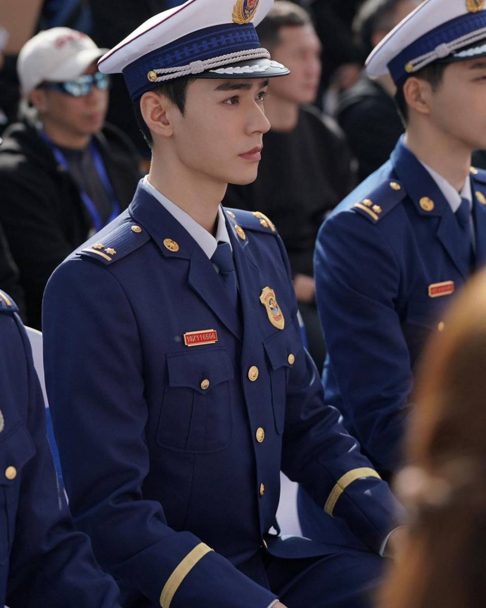 Gong Jun (instagram.com/gongjunhahaha)