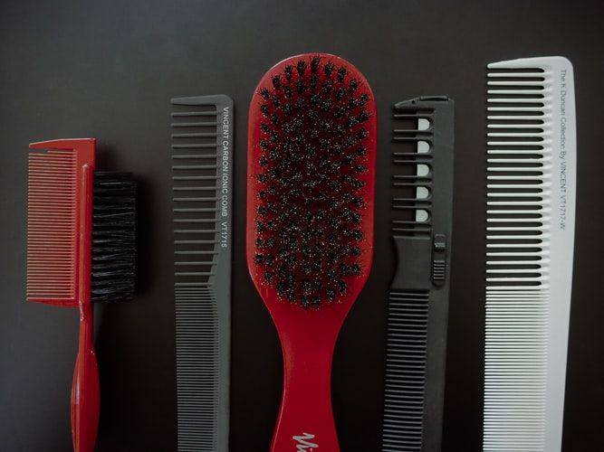 Ilustrasi sisir rambut (unsplash.com/Frank OToole)
