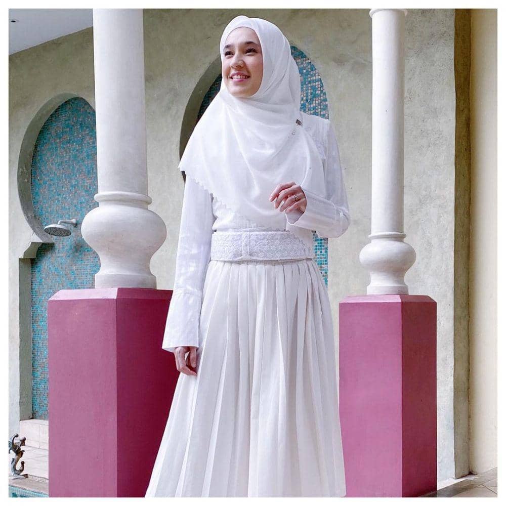 Dhini Aminarti (instagram.com/dhiniaminarti)