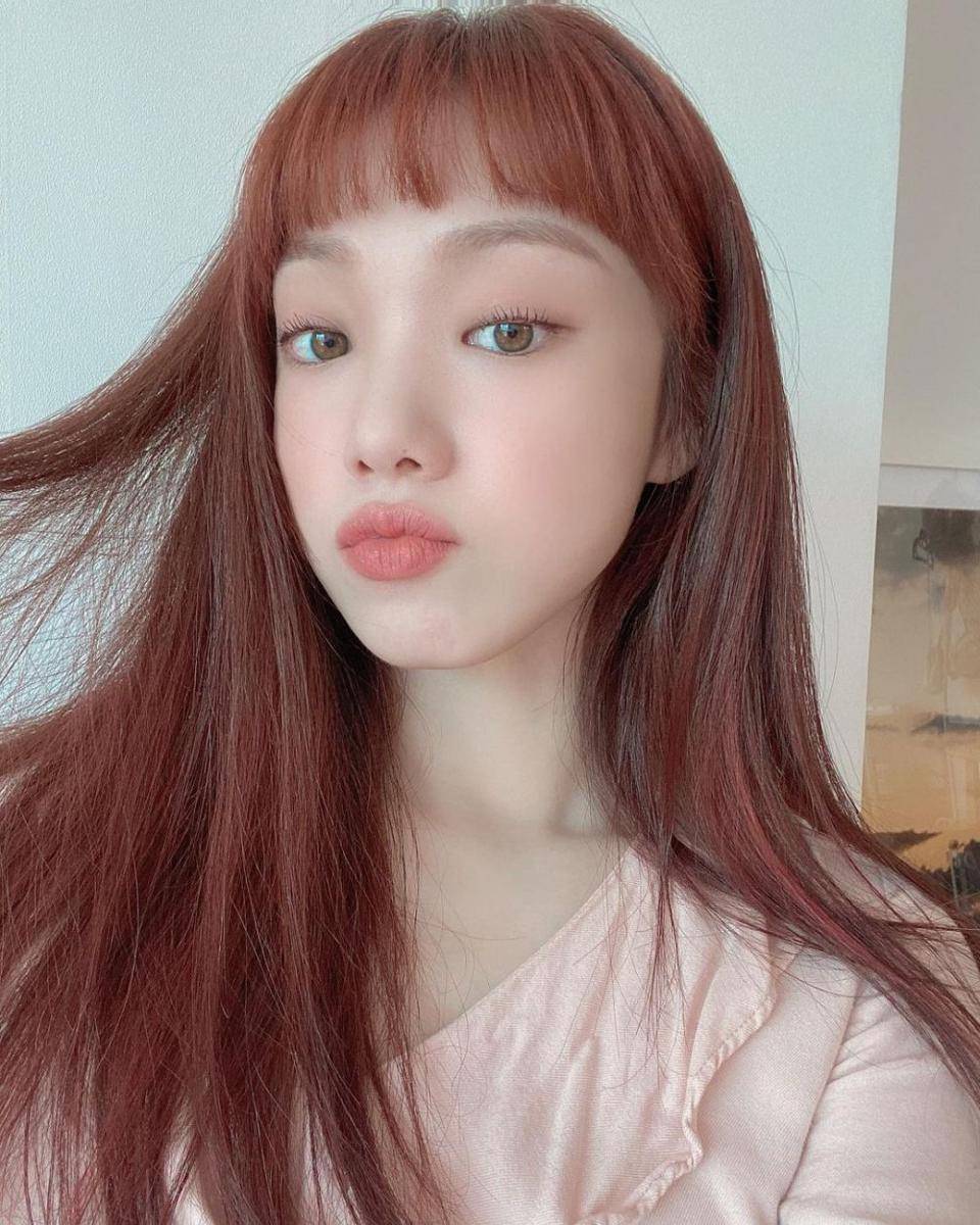 Lee Sung Kyung (instagram.com/heybiblee)