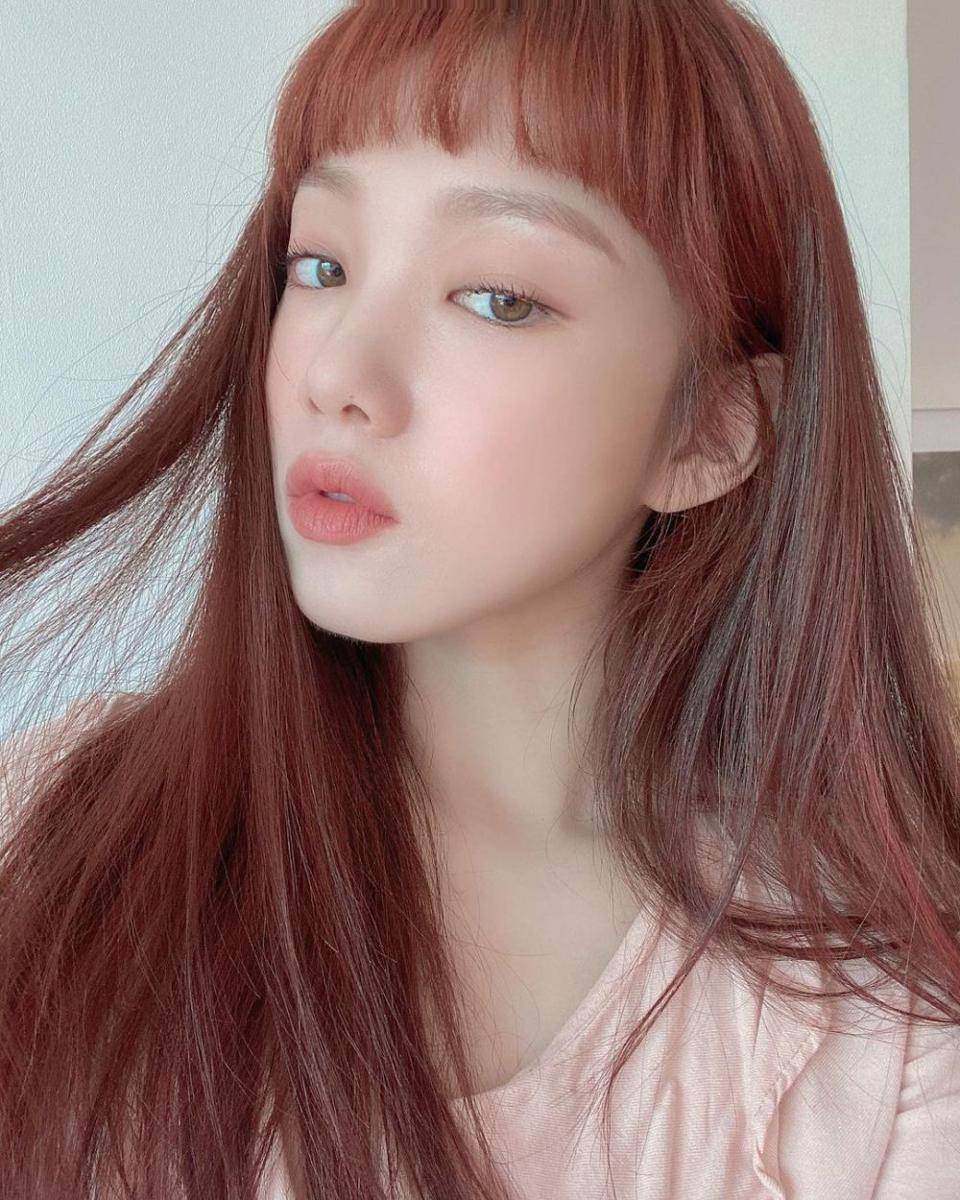 Lee Sung Kyung (instagram.com/heybiblee)