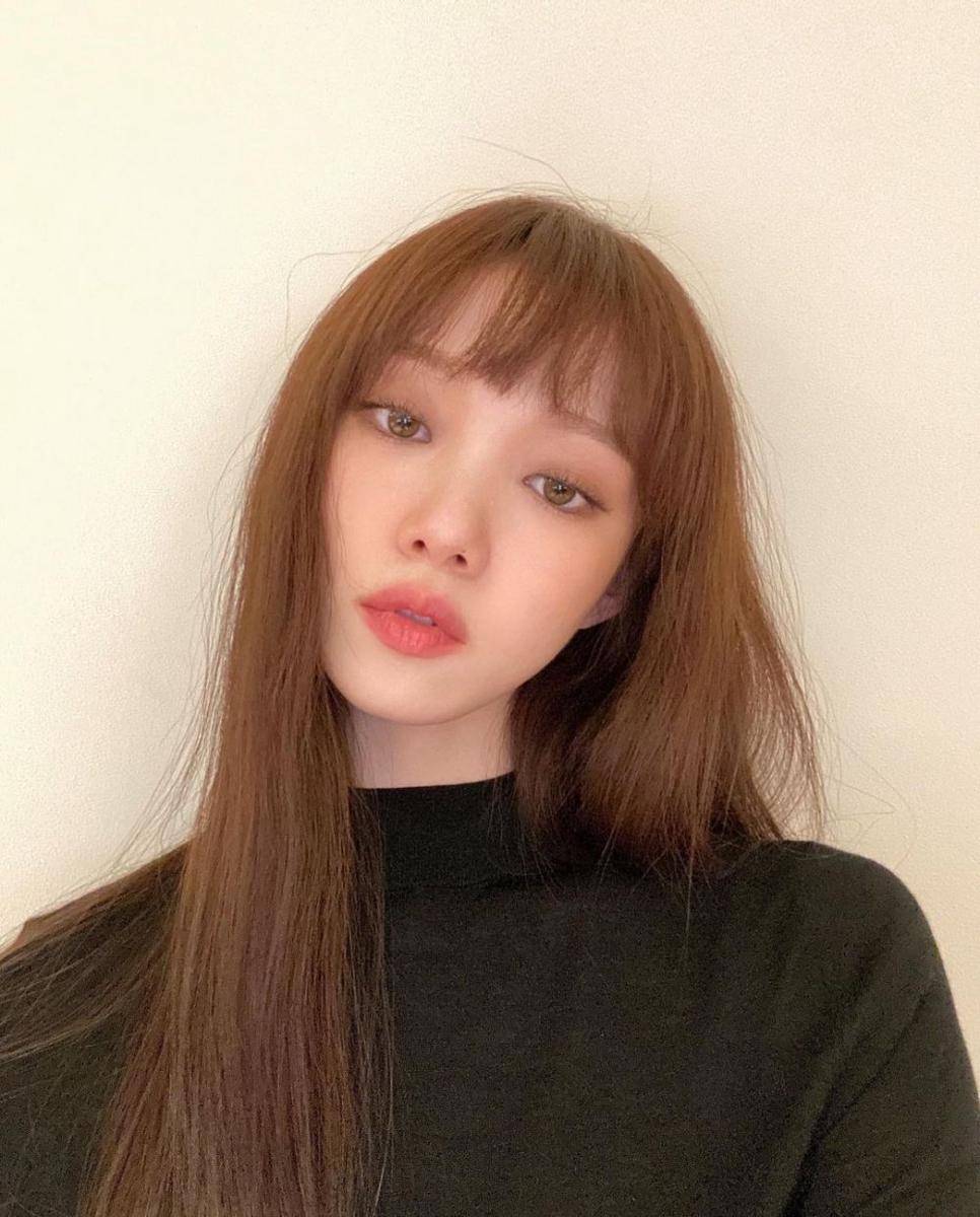 Lee Sung Kyung (instagram.com/heybiblee)