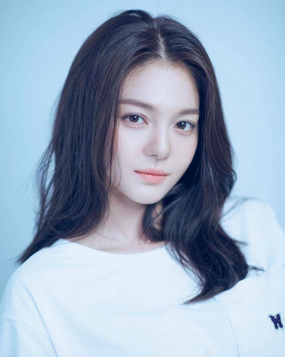 Kim Myung Ji (instagram.com/myongd97)