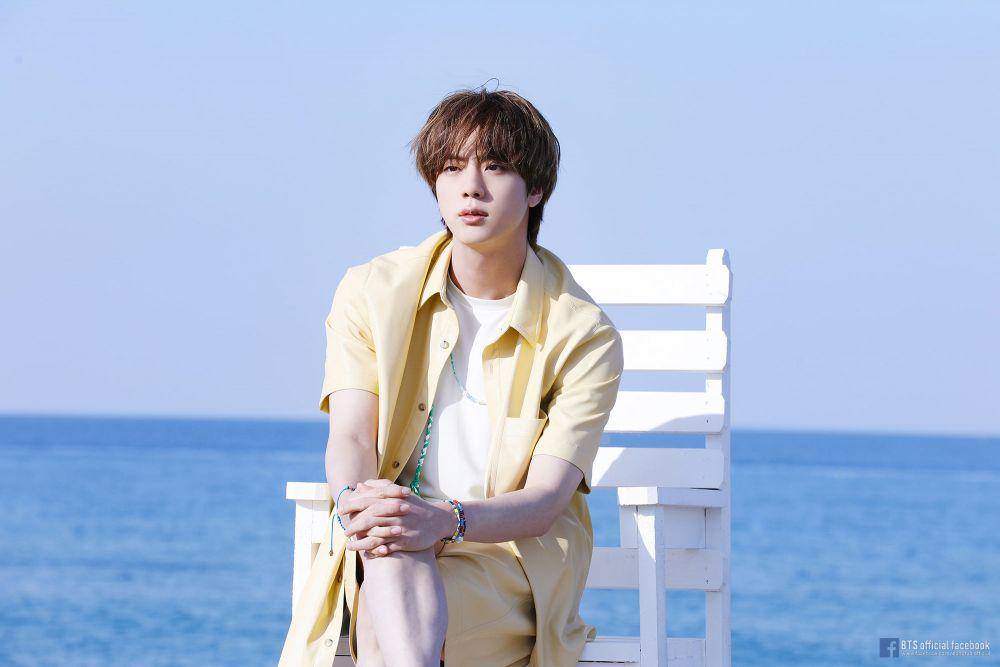 Jin BTS (facebook.com/bangtan.official)