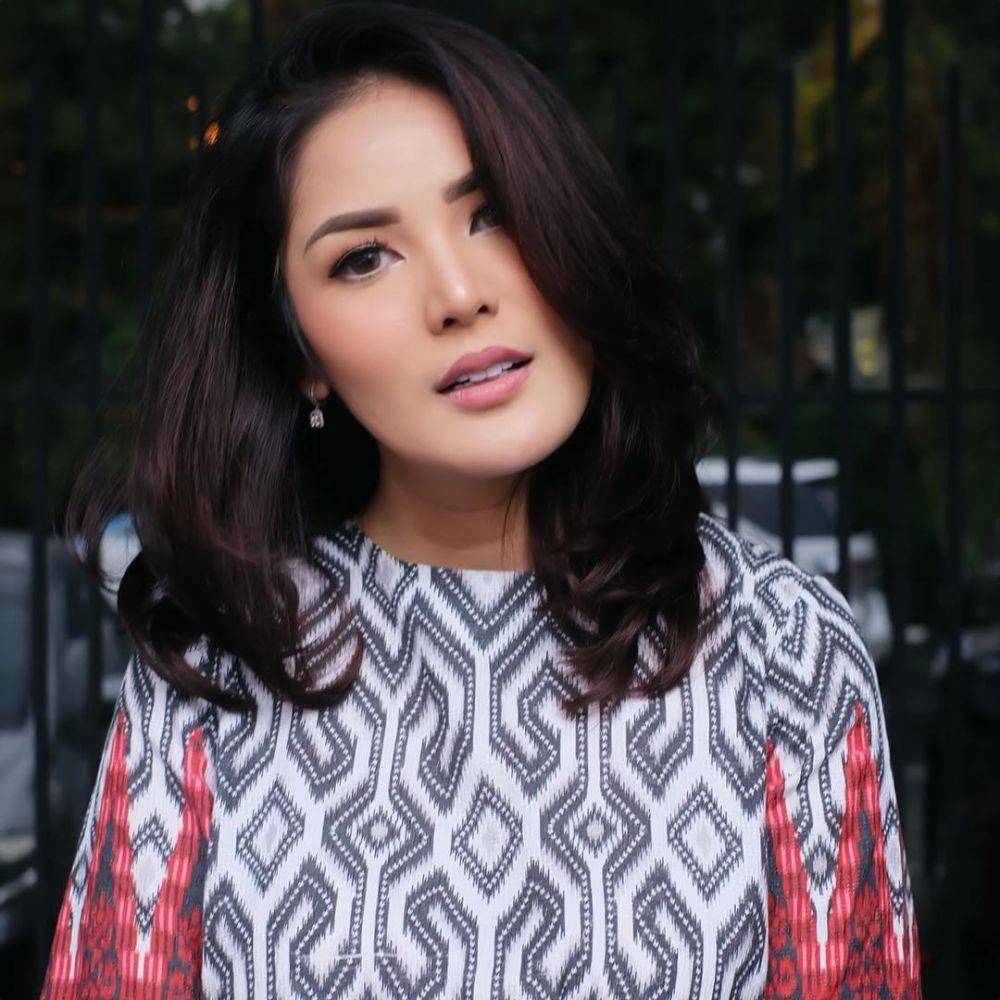 Nindy Ayunda (instagram.com/nindyayunda/)