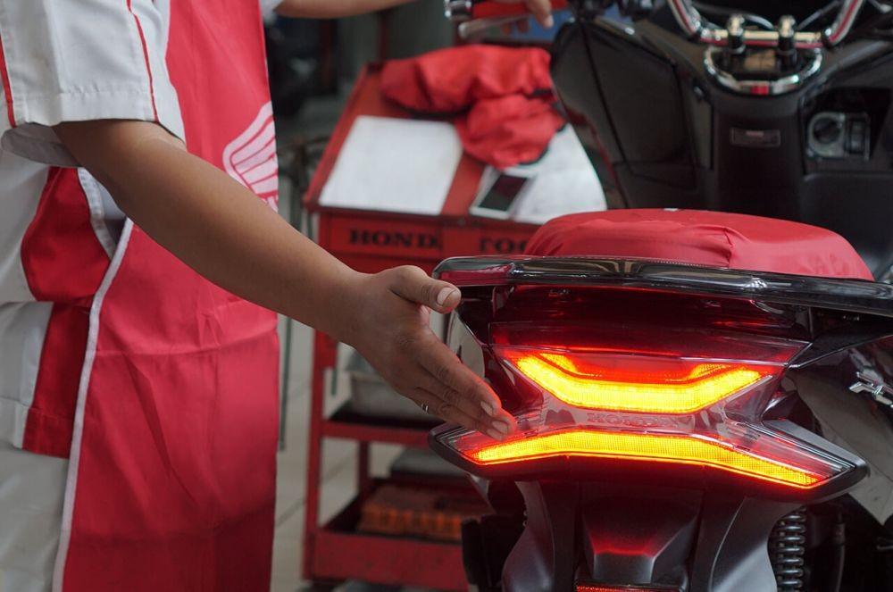 Lampu Belakang Motor Kok Sering Mati? Cek 3 Bagian Ini