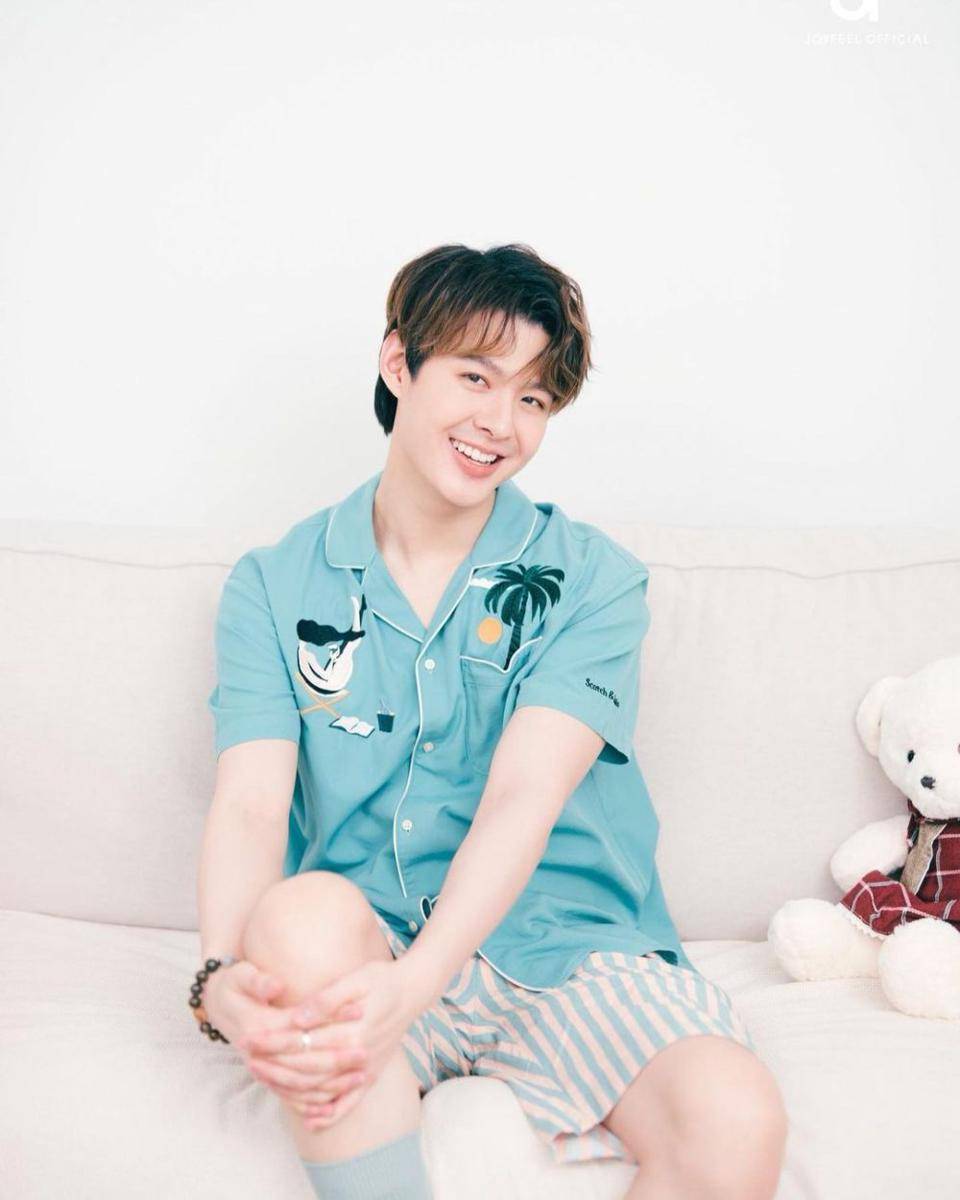 Saint Suppapong (instagram.com/saintsup)
