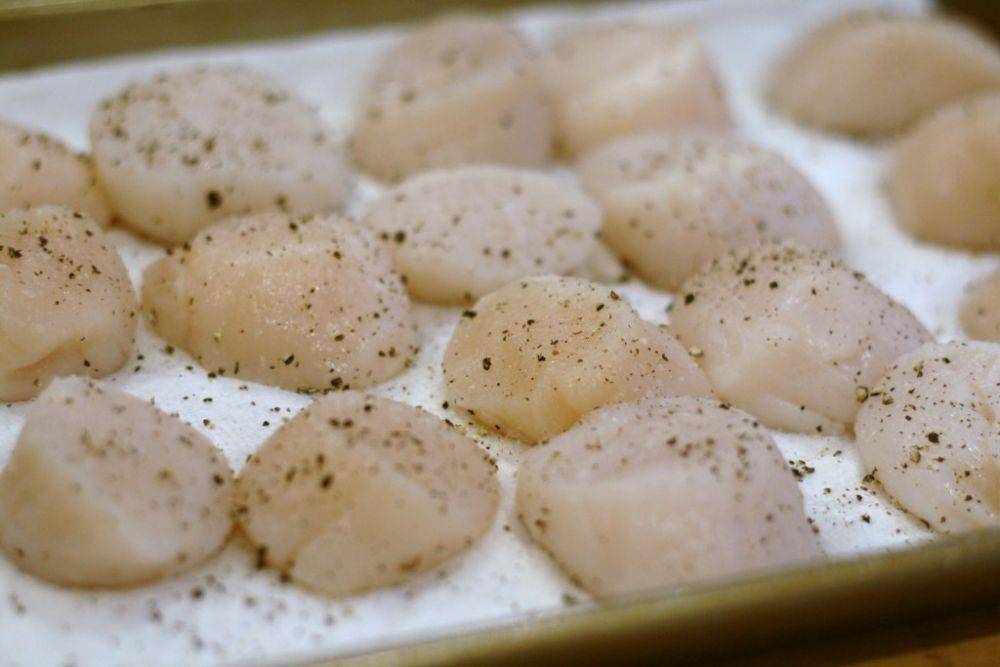 Ilustrasi membuat scallop ala restoran (olivethis.com)