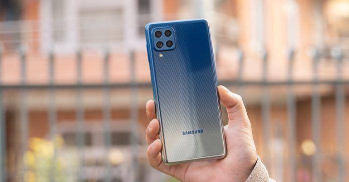 Samsung Galaxy M62 (mobilereviewnepal.com)