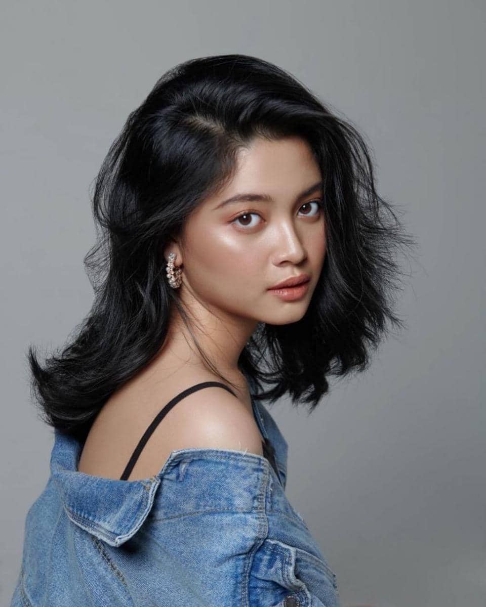 10 Pesona Yoriko Angeline Saat Pamer Bahu Indahnya, Charming Abis!