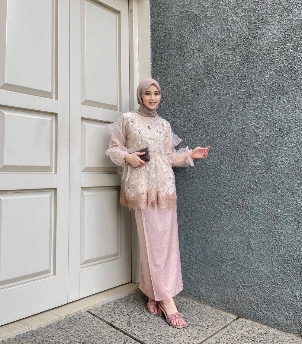 Vina Maulina (instagram.com/vinamaulina)