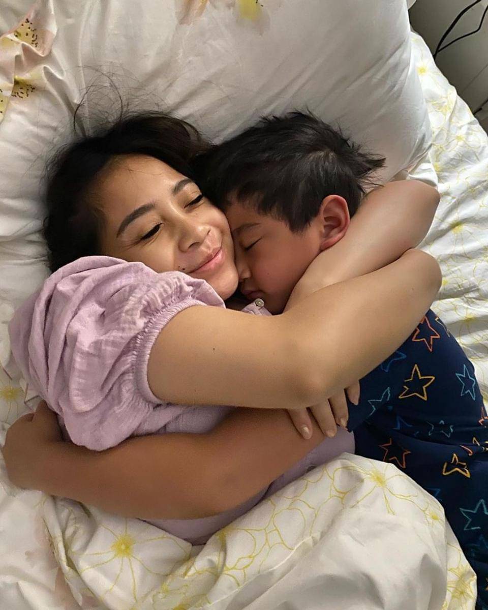 Nagita Slavina dan anaknya (instagram.com/raffinagita1717)