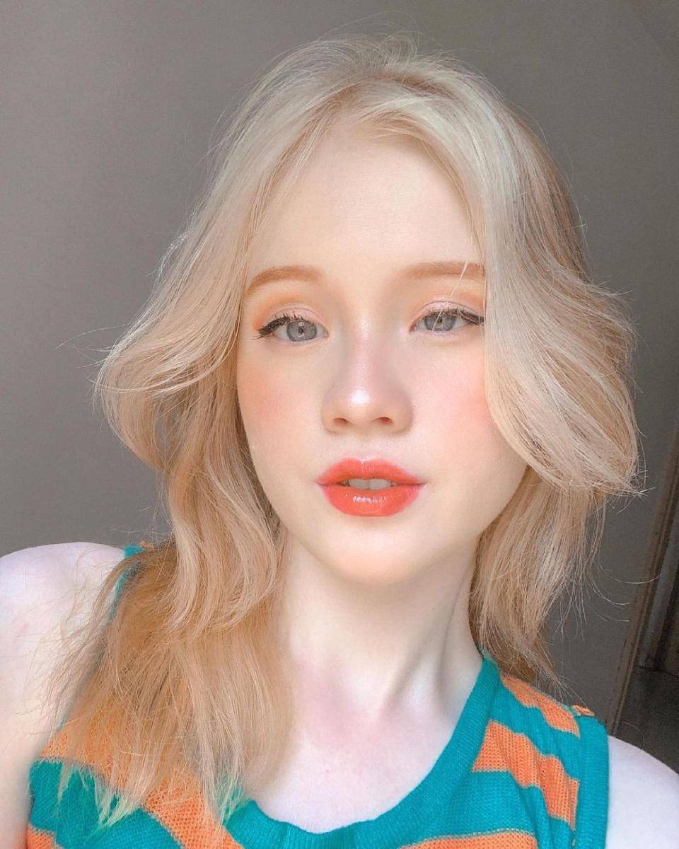 Anindhita Asmarani, seleb TikTok albino (instagram.com/asmaraninn)