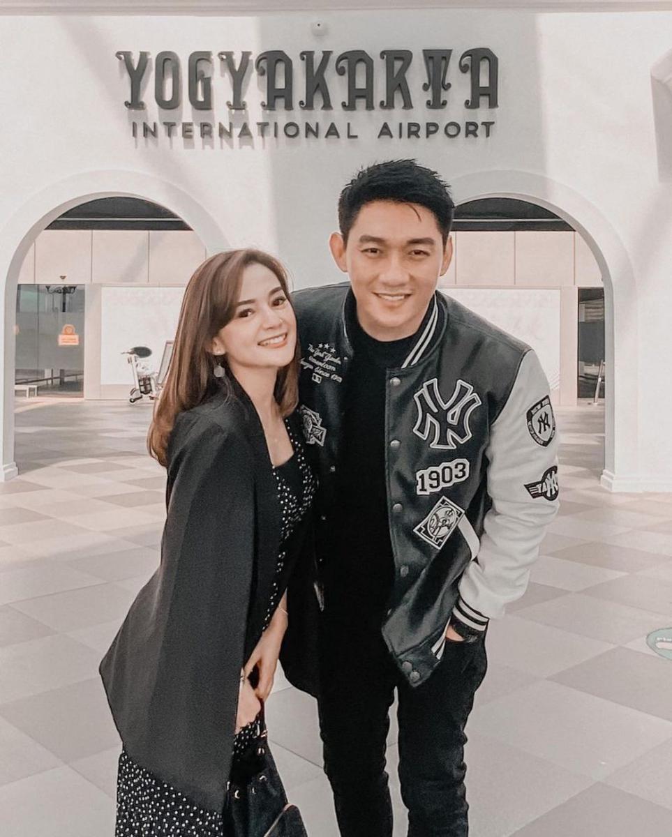 10 Potret Romantis Ifan Seventeen dan Citra Monica Setelah Sah Menikah
