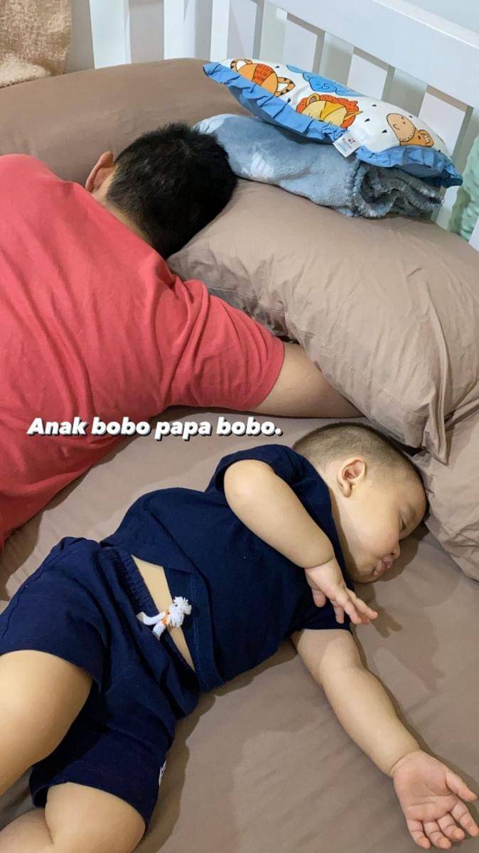 Rezky Aditya dan anaknya (instagram.com/citraciki)