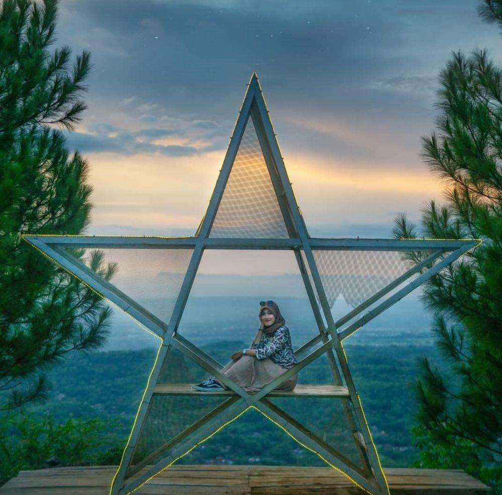 Bukit Lintang Sewu (instagram.com/anitta.trisna)