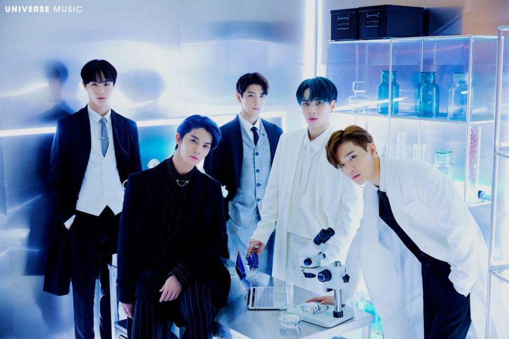 Rilis Lagu Baru, 10 Potret Member CIX di Single 'TESSERACT'