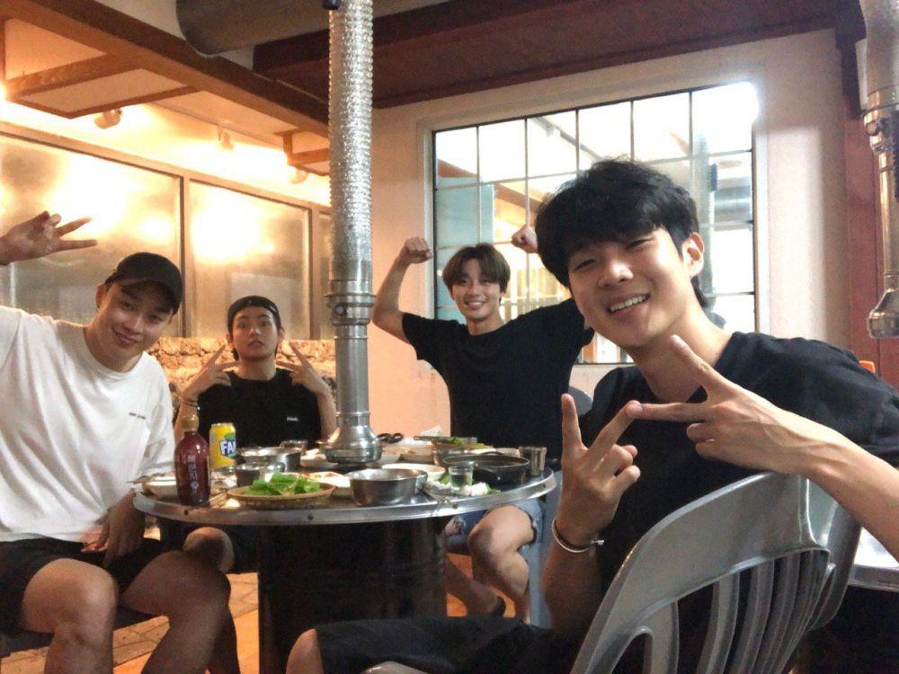 5 Momen Seru V BTS dengan Wooga Squad, Terbaru di Acara Choi Woo Shik