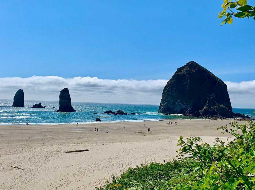 9 Pesona Pantai Cannon di Oregon, Wajib Dikunjungi Si Pemburu Pantai