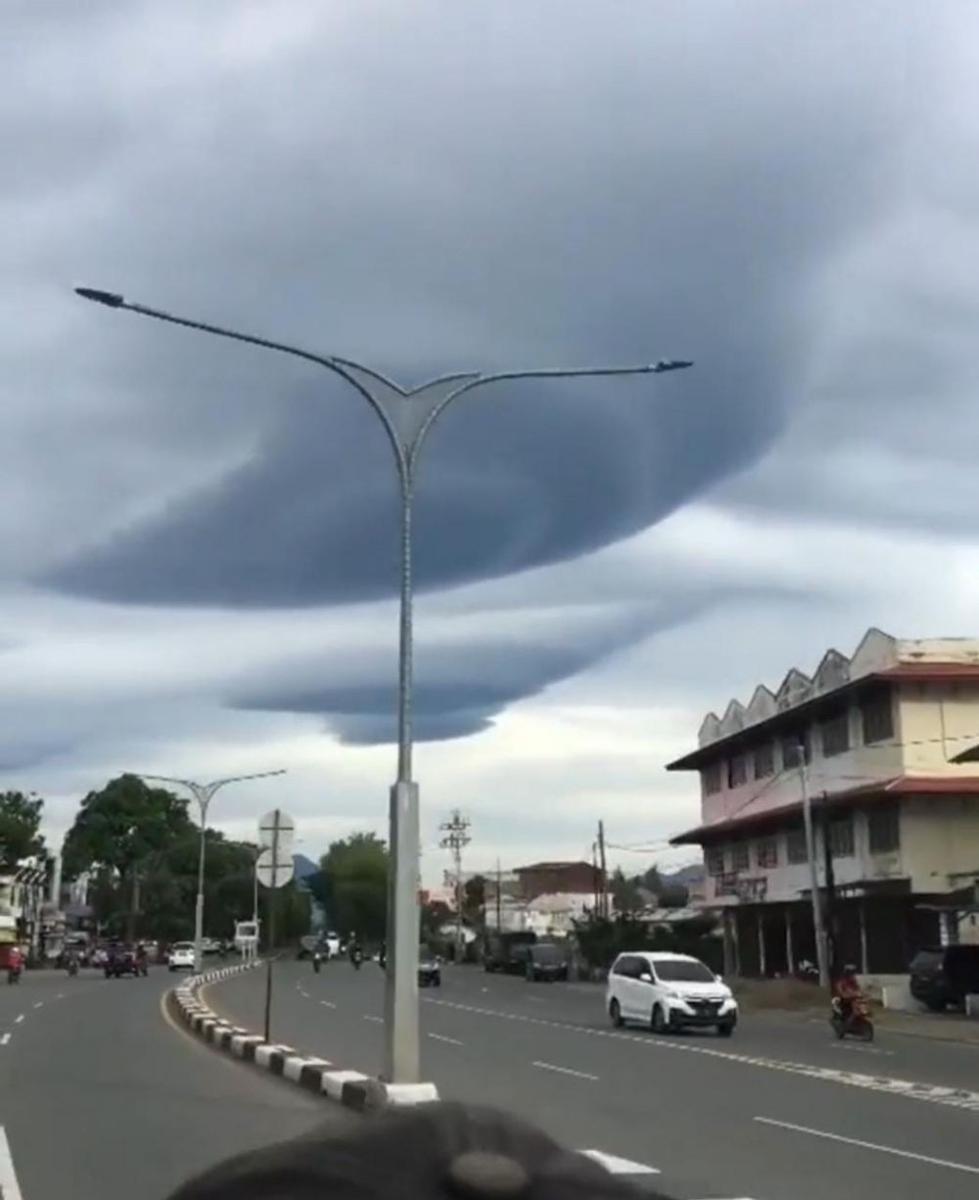 Warga Banda Aceh Dihebohkan dengan Awan Berbentuk UFO