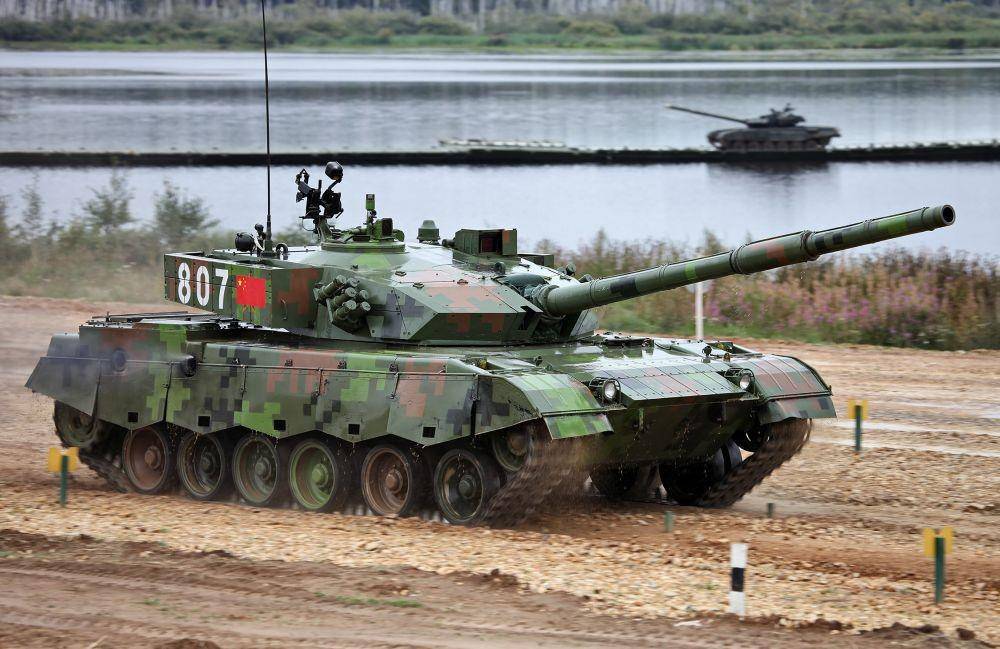 Tank tempur utama Republik Rakyat Tiongkok ZTZ-96. twitter.com/makarov731